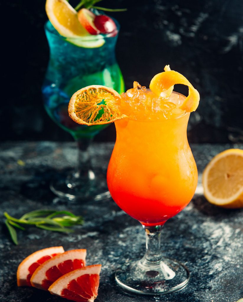 Farbenprächtige Cocktails