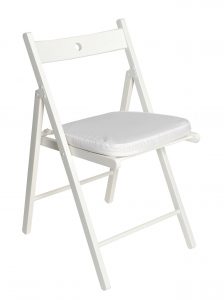 silla plegable de madera blanca